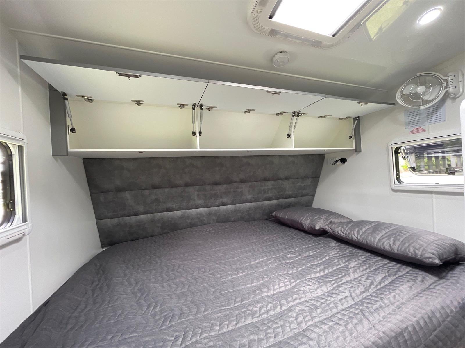 2023 Highline Phantom Bunk Van 15'6 